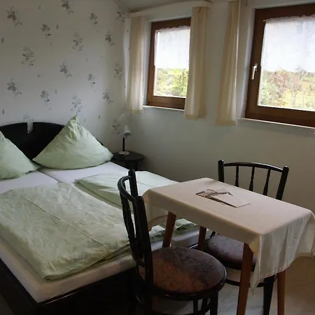 Penzion Waldpension Zum Felsenkeller