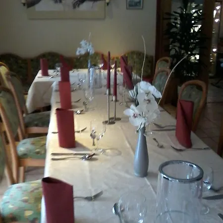 Guest house Waldpension Zum Felsenkeller 3*