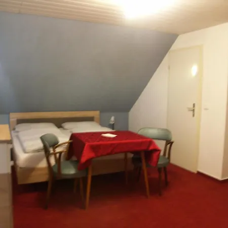 Penzion Waldpension Zum Felsenkeller 3*
