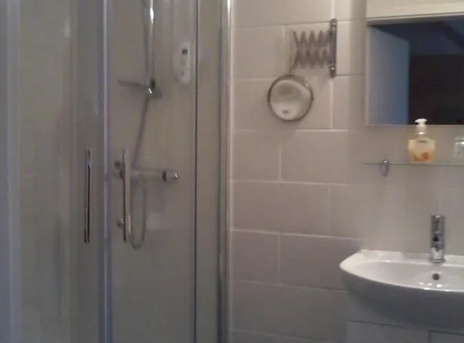 Waldpension Zum Felsenkeller Gasthuis 3*